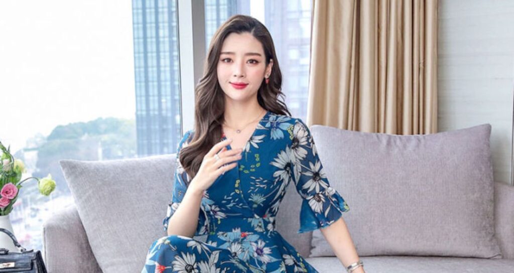 Fashionable outfits that enhance and complement a slim body shape.”