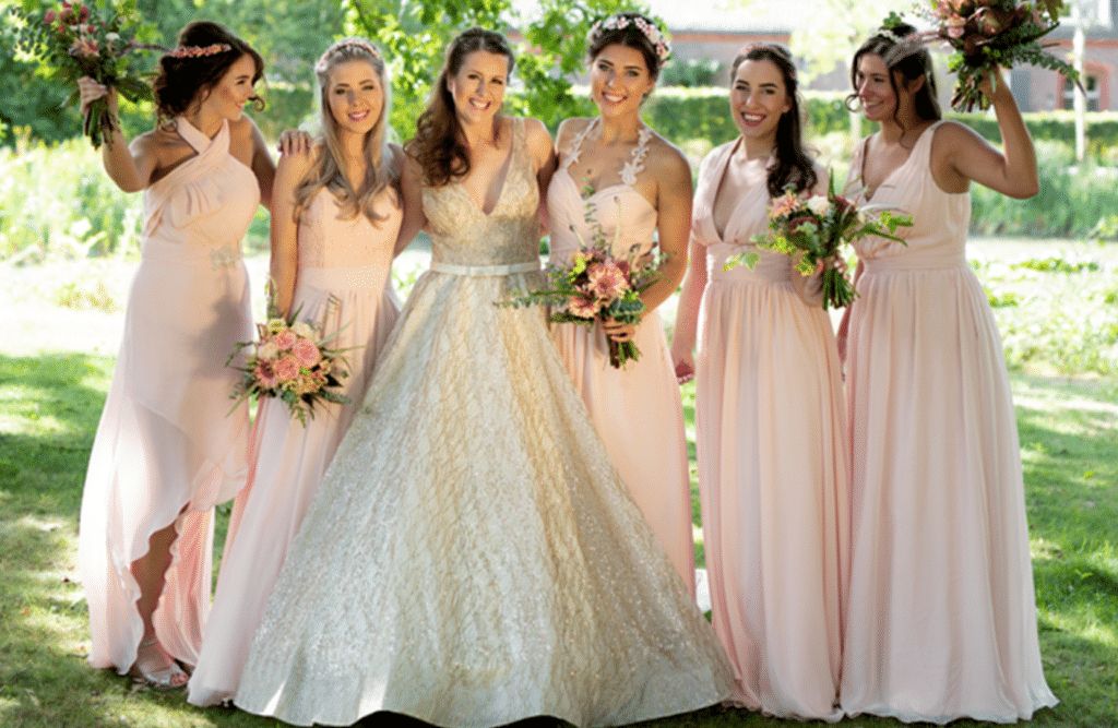 elegant modern formal outfits for women evening look