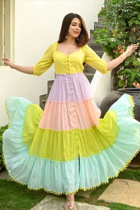 modern summer styles outfits for women light and breathable fashion look