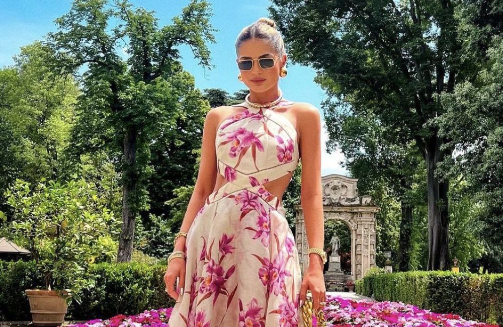 "Summer styling tips for chic outfits."